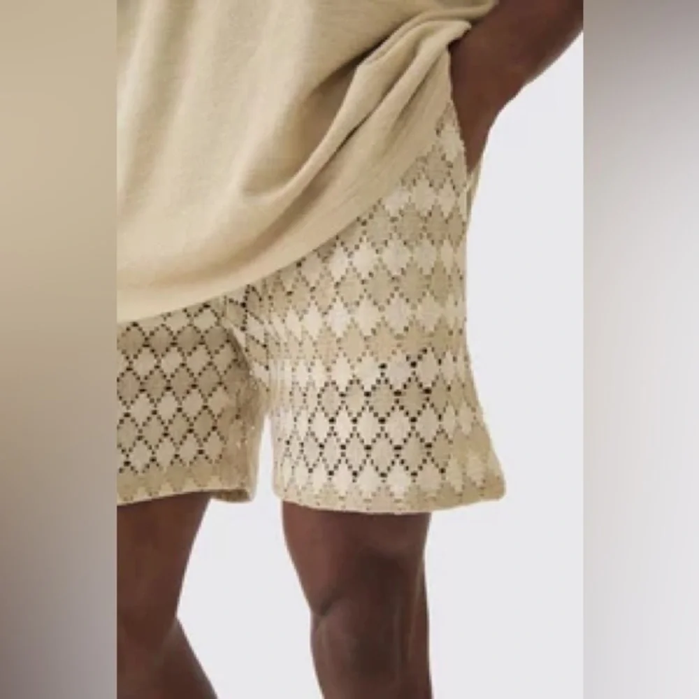 BoohooMAN Elasticated Waist Jacquard Bermuda Shorts